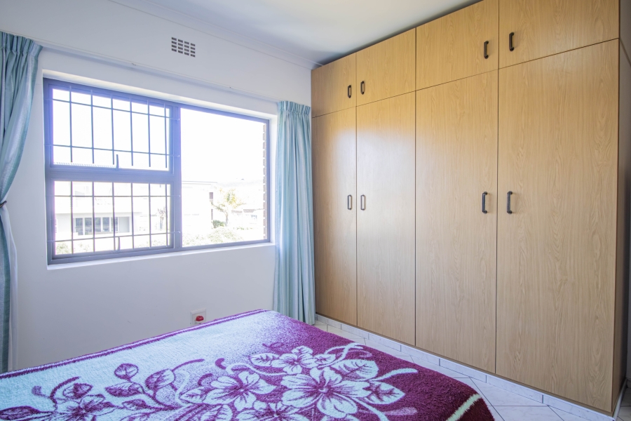 6 Bedroom Property for Sale in Myburgh Park Western Cape